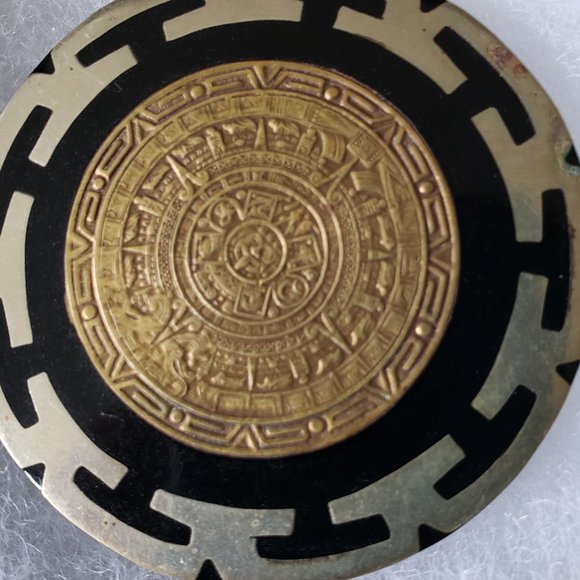 2/40$ Vintage Hecho en mexico Alpaca aztec calendar brooch - Picture 4 of 7